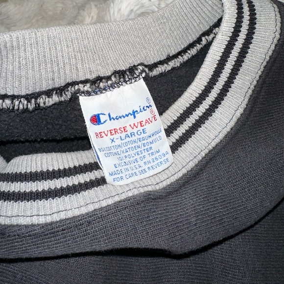 Sweatshirt - Picture 3 of 3